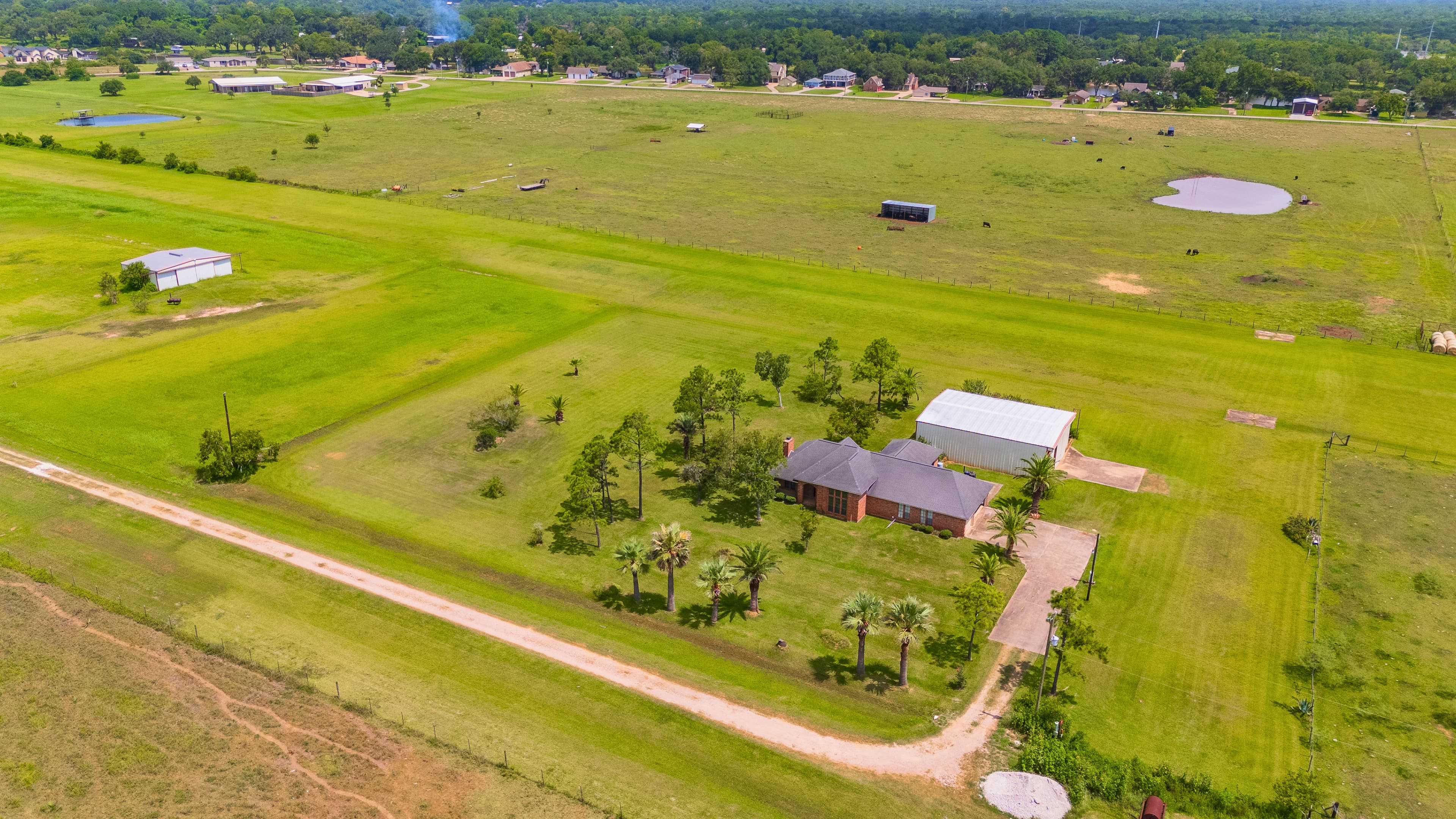 Houston area Hanger/House
