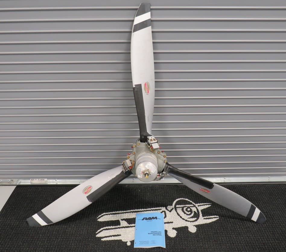 Hartzell 3 Blade Propeller Assembly RH PHC-C3YF-2UF